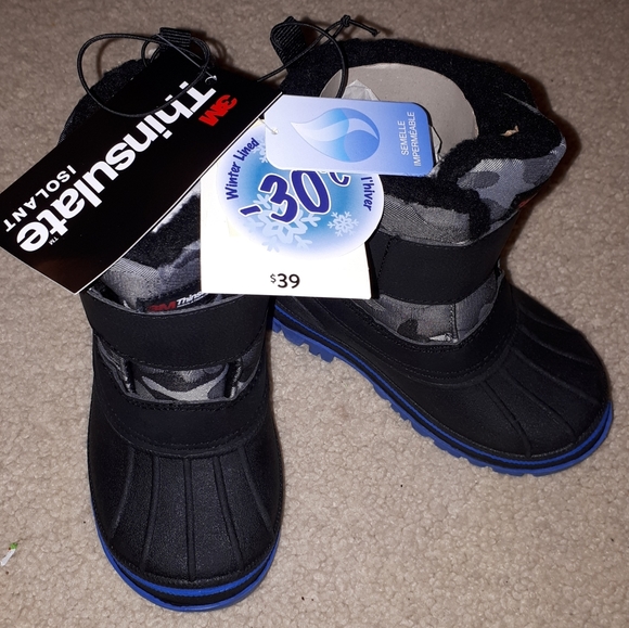 Winter boots for boys NEW - Picture 4 of 5